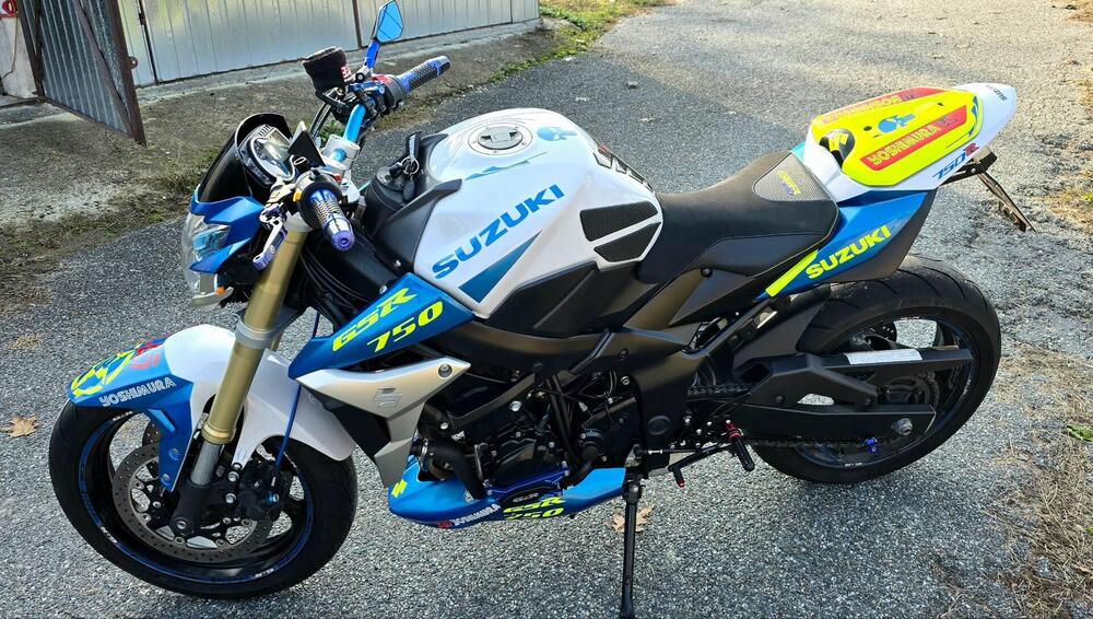 Suzuki GSR 750 ABS (2010 - 17) (2)
