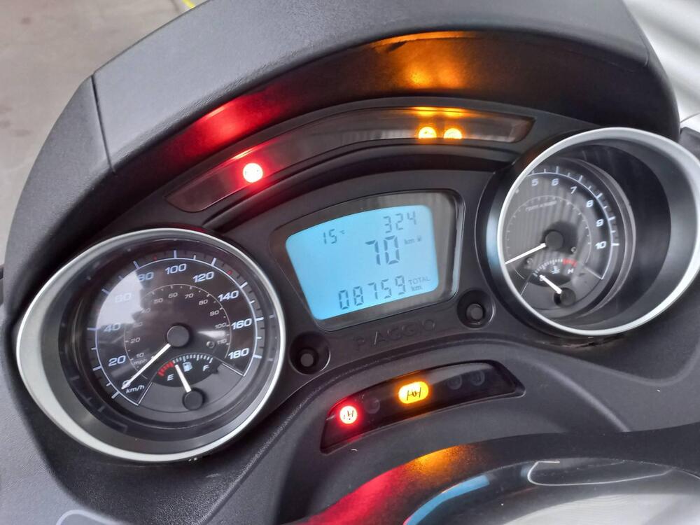 Piaggio MP3 300 ABS Hpe (2021 - 24) (8)