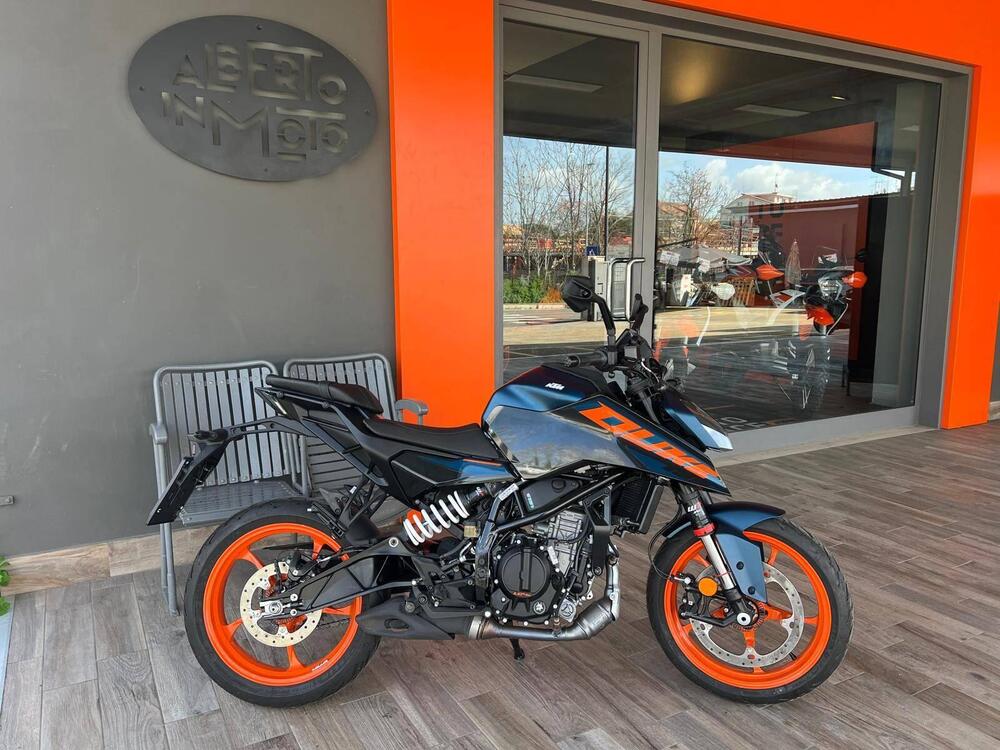 KTM 125 Duke (2024 - 26) (2)