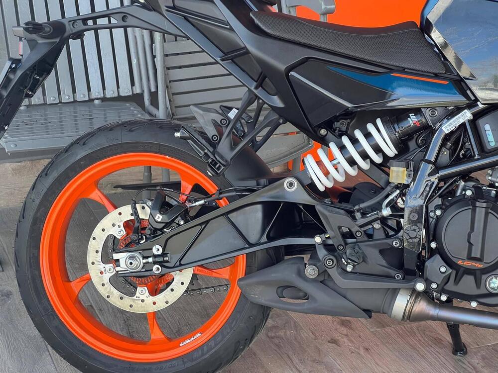 KTM 125 Duke (2024 - 26) (4)