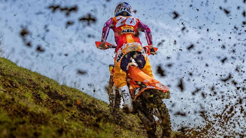 Natale 2025, idee regalo per motociclisti, 23 dicembre: un corso offroad Safe Ride Experience