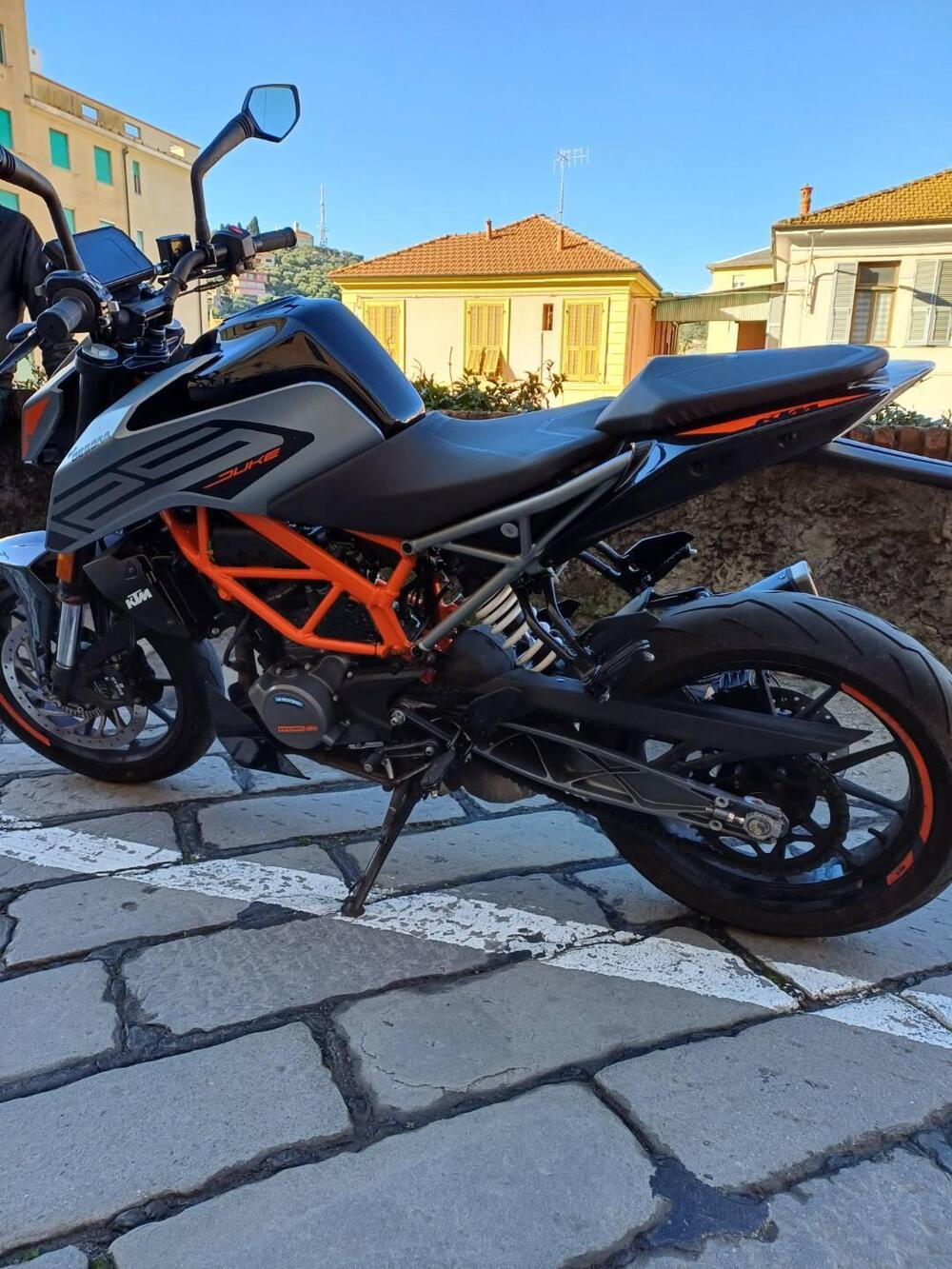 KTM 125 Duke (2021 - 23) (4)