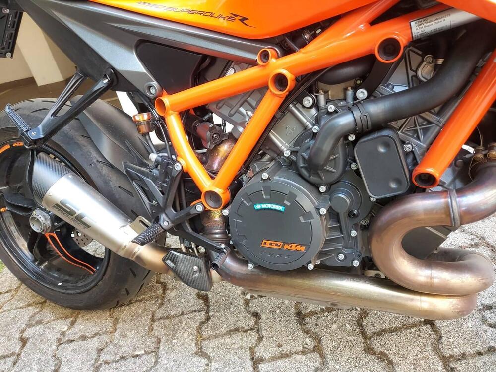 KTM 1290 Super Duke R (2021) (5)