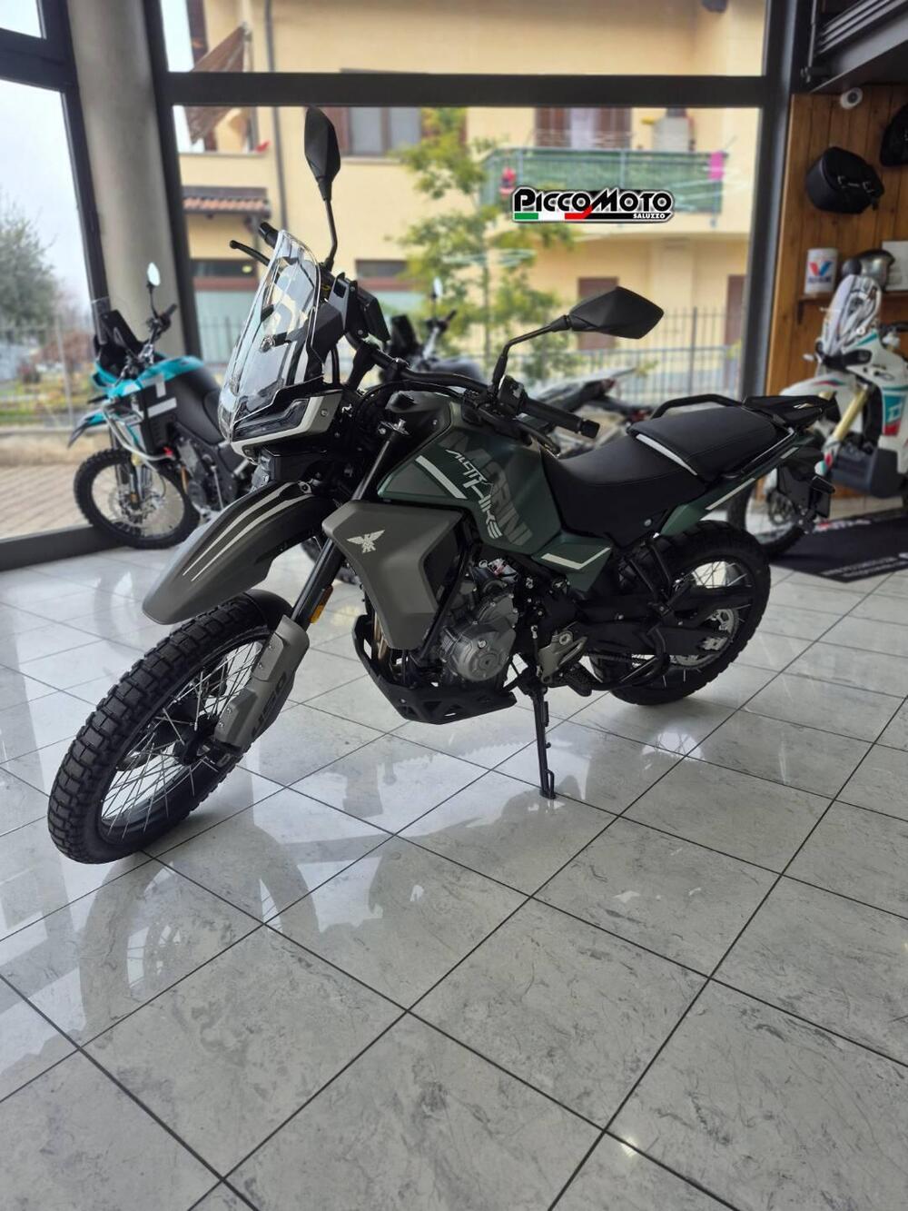 Moto Morini Allthrike 450 (2025) (4)