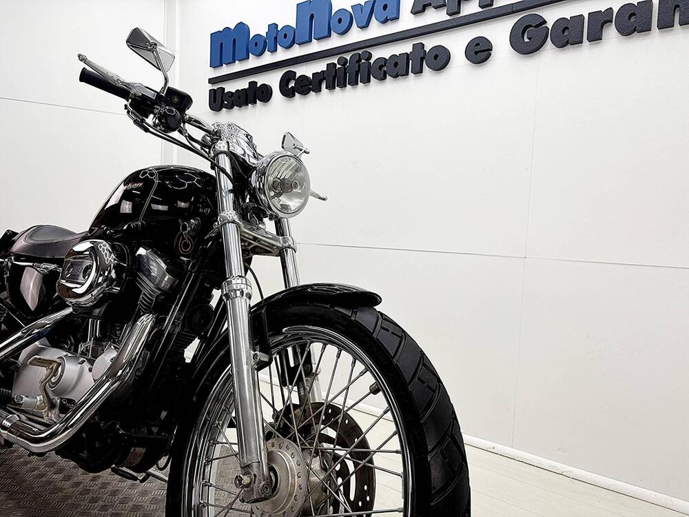 Harley-Davidson 883 Custom (2006 - 07) - XL 883C (11)