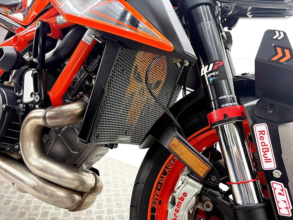 KTM 1290 Super Duke R (2022 - 23) (13)
