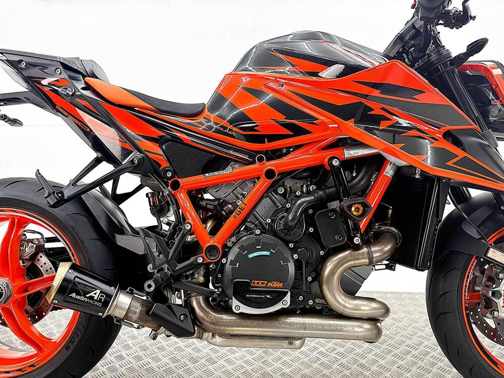 KTM 1290 Super Duke R (2022 - 23) (8)