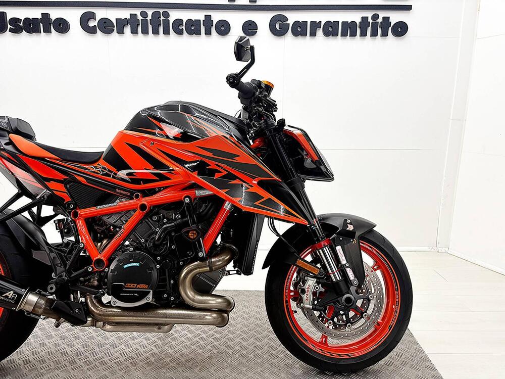 KTM 1290 Super Duke R (2022 - 23) (10)