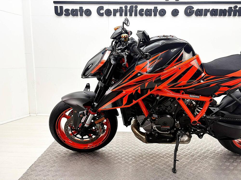 KTM 1290 Super Duke R (2022 - 23) (16)