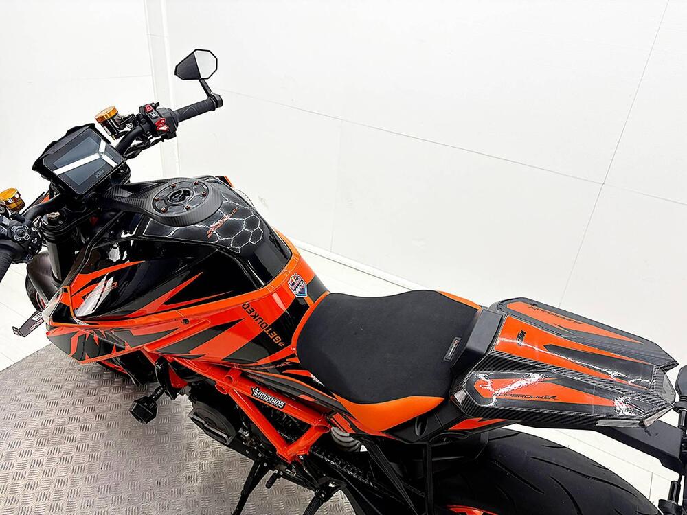 KTM 1290 Super Duke R (2022 - 23) (19)