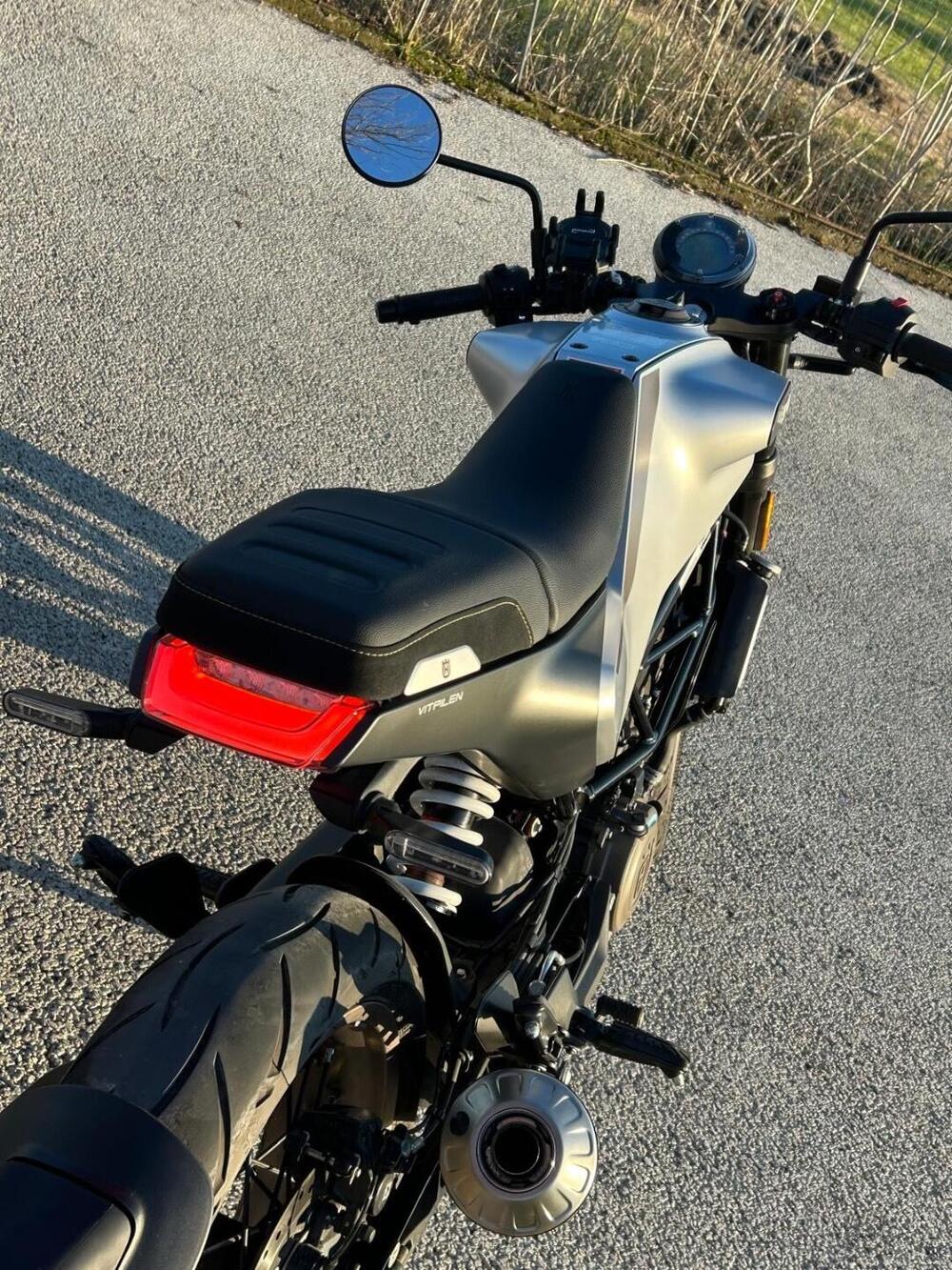 Husqvarna Vitpilen 401 (2021 - 23) (2)