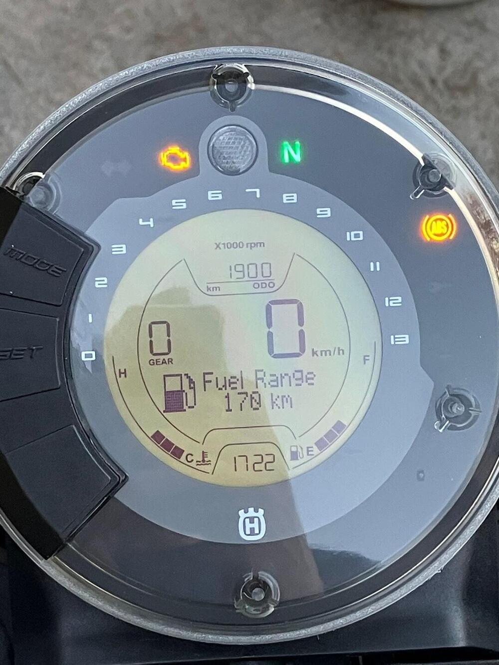 Husqvarna Vitpilen 401 (2021 - 23) (4)