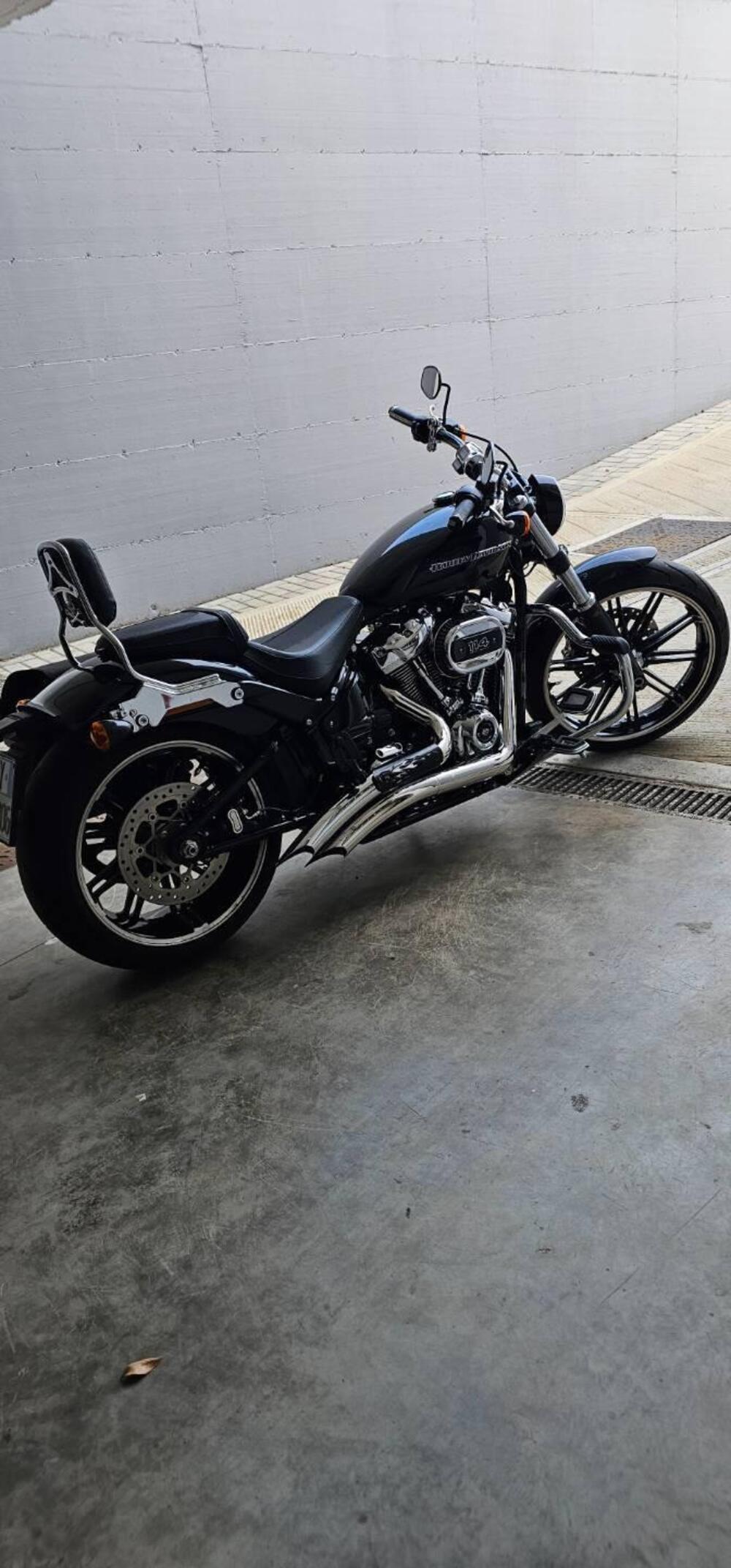 Harley-Davidson Breakout (2021 - 22) (7)