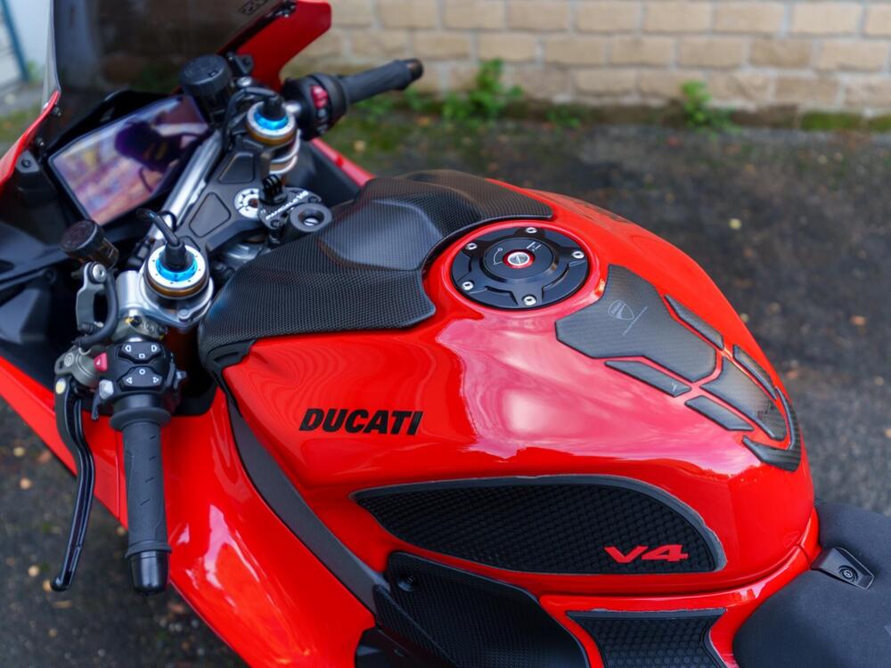 Ducati Panigale V4 S (2025) (7)