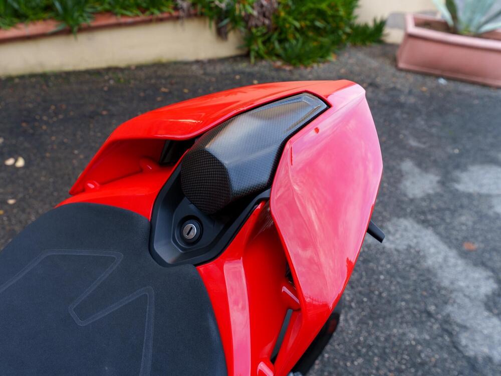 Ducati Panigale V4 S (2025) (11)