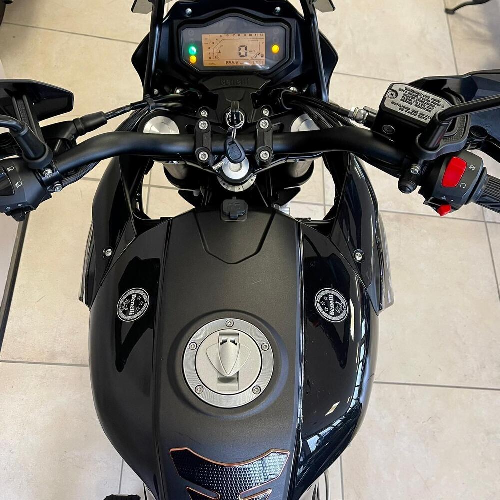 Benelli TRK 251 (2022 - 25) (3)