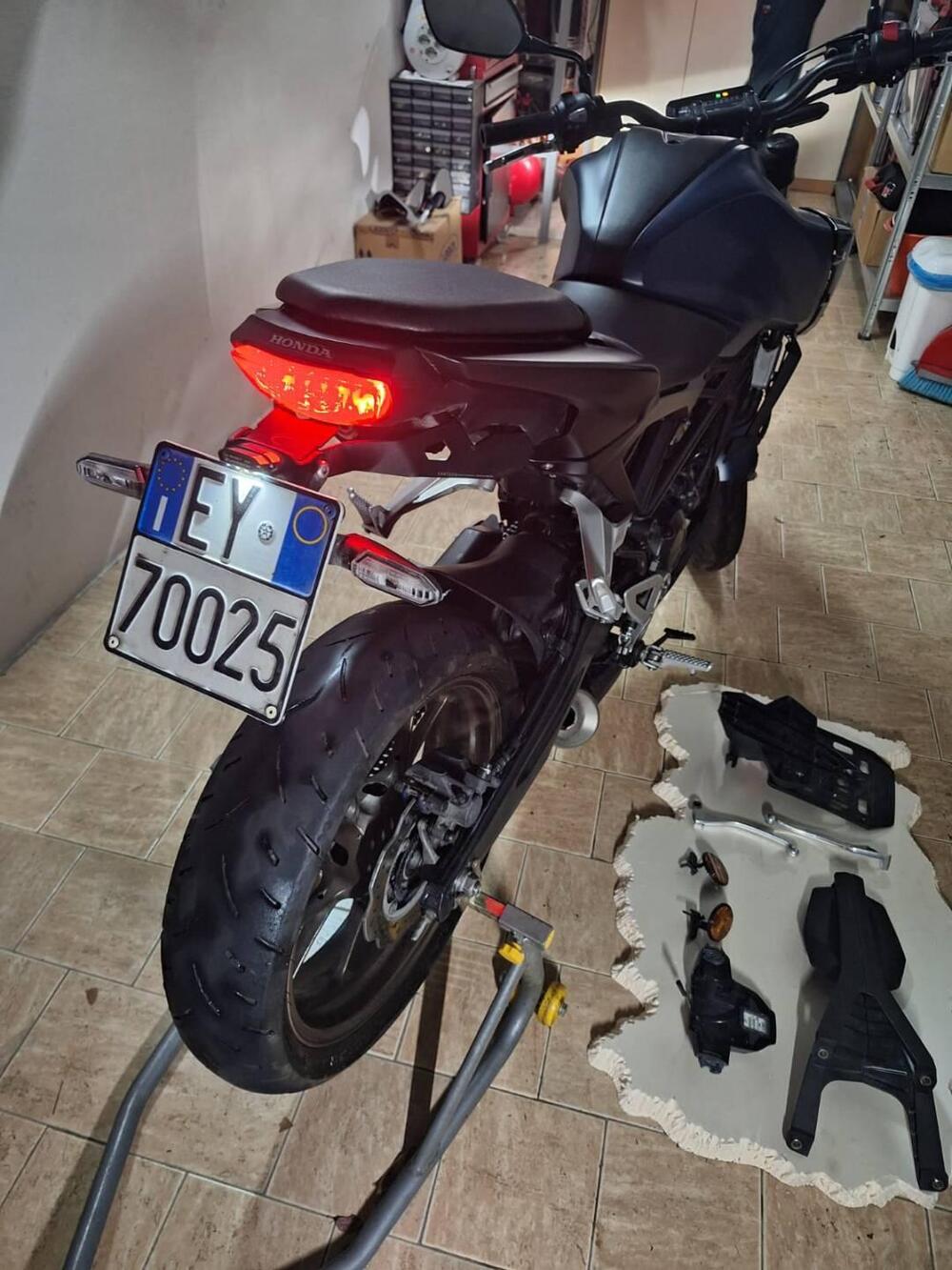 Honda CB 125 R (2021 - 23) (15)
