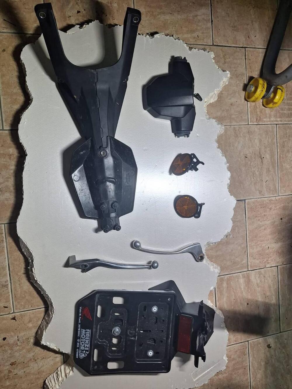 Honda CB 125 R (2021 - 23) (16)