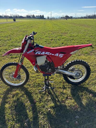 GASGAS EC 300 (2024) usata