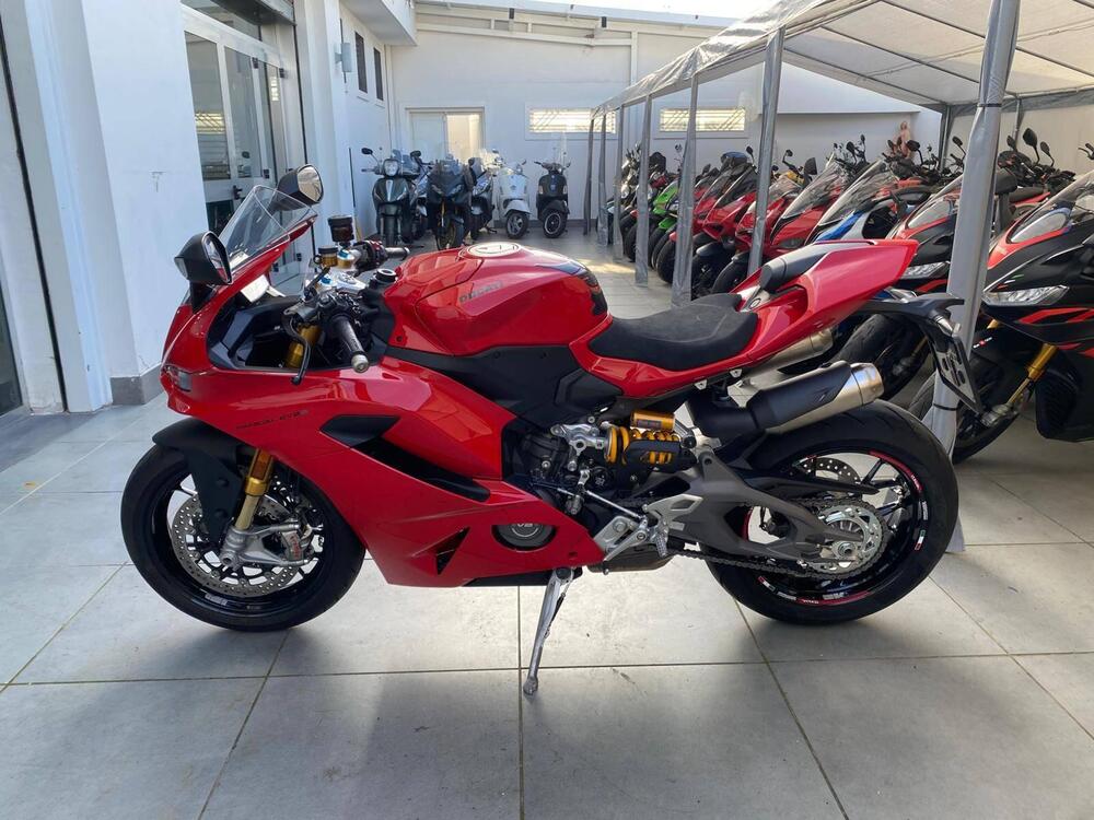 Ducati Panigale V2 S (2025) (2)