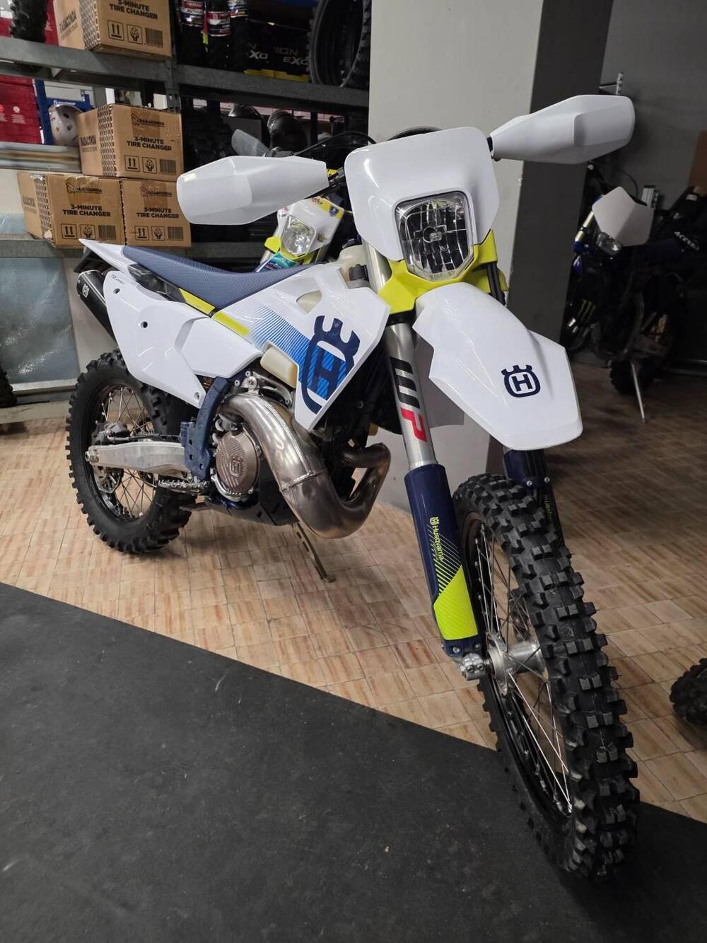 Husqvarna TE 250 (2024) (2)