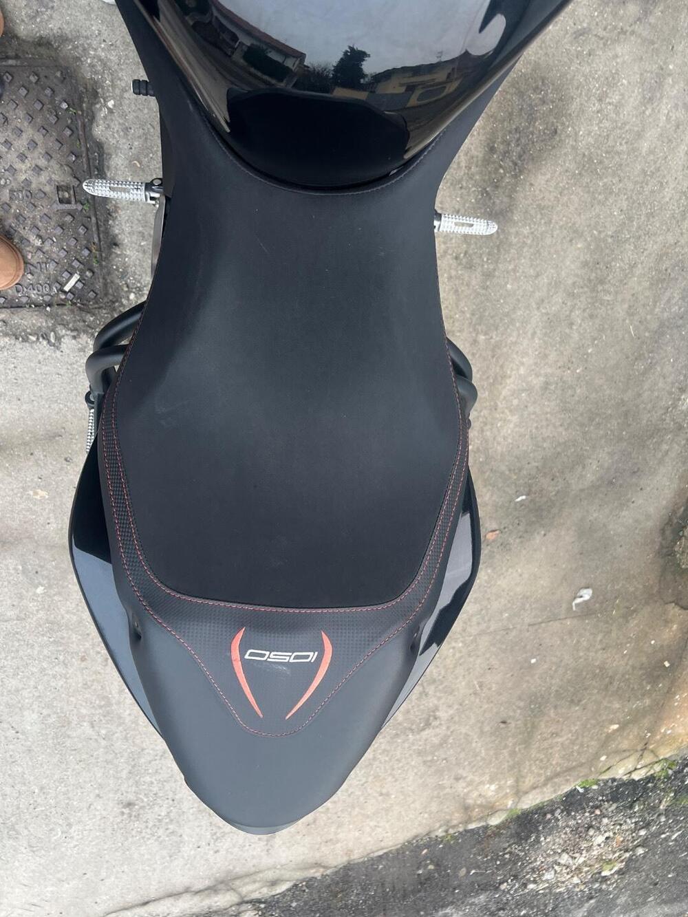 Triumph Speed Triple 1050 ABS (2011 - 15) (8)