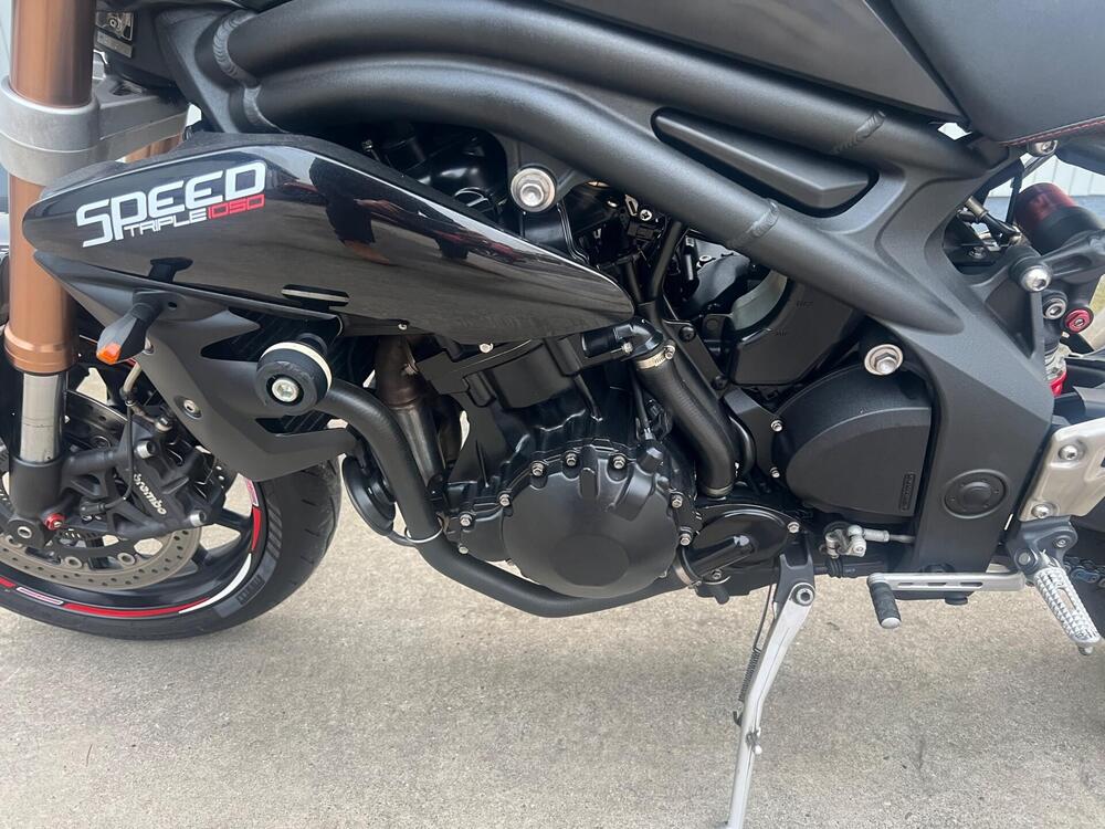 Triumph Speed Triple 1050 ABS (2011 - 15) (11)