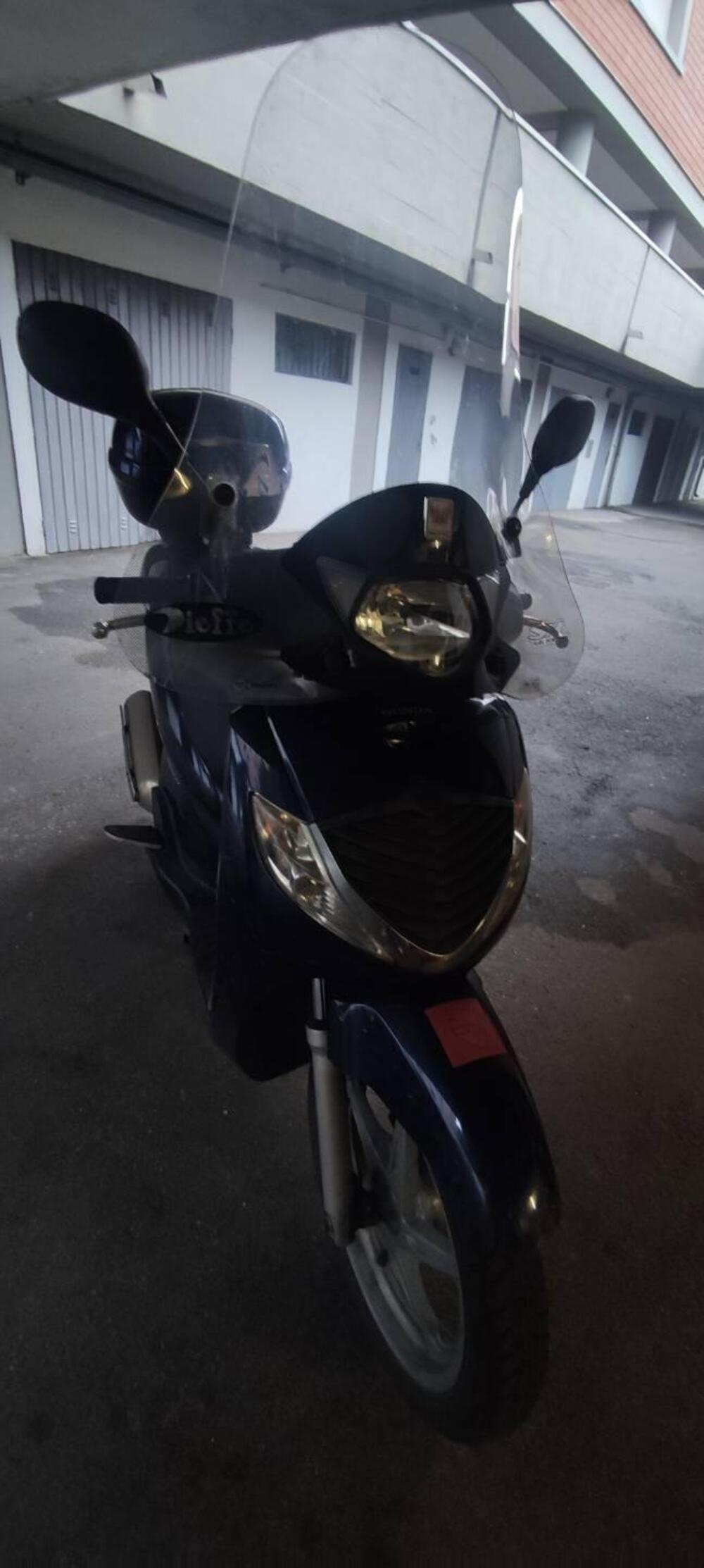 Honda SH 150 (2000 - 06) (3)
