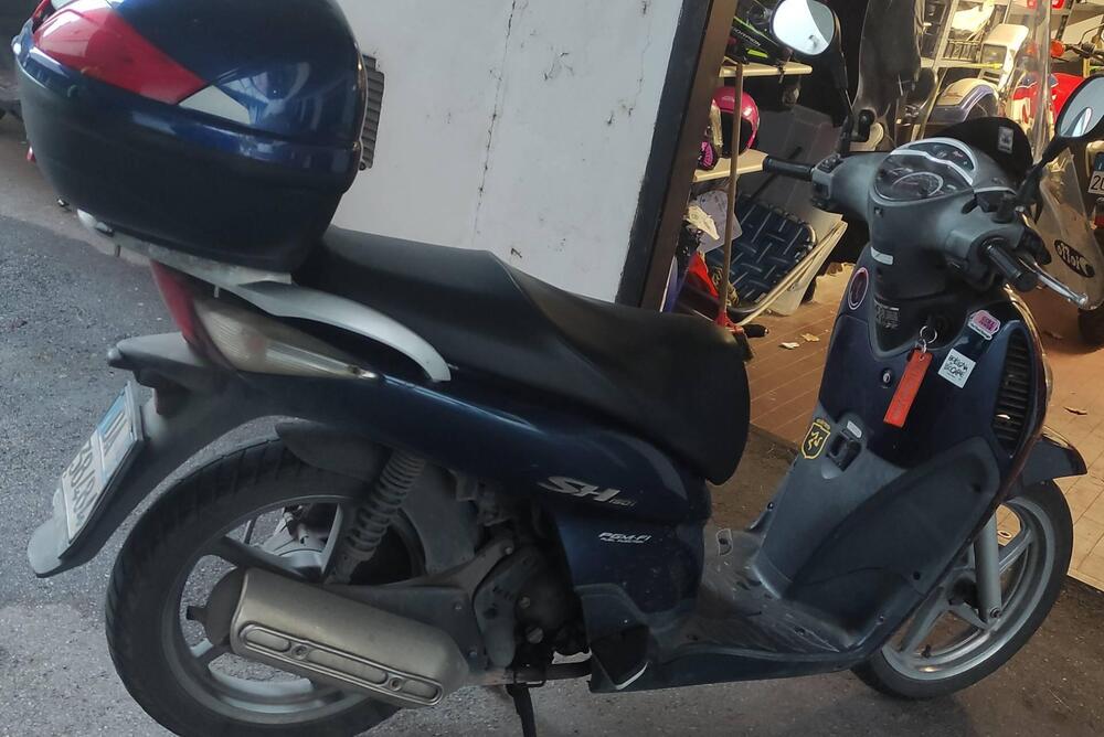 Honda SH 150 (2000 - 06) (4)