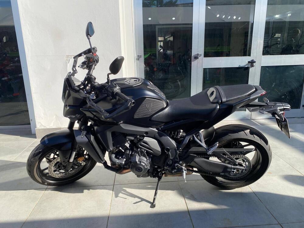 Yamaha MT-09 Y-AMT (2024 - 25) (2)