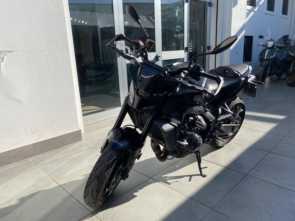 Yamaha MT-09 Y-AMT (2024 - 25) (4)