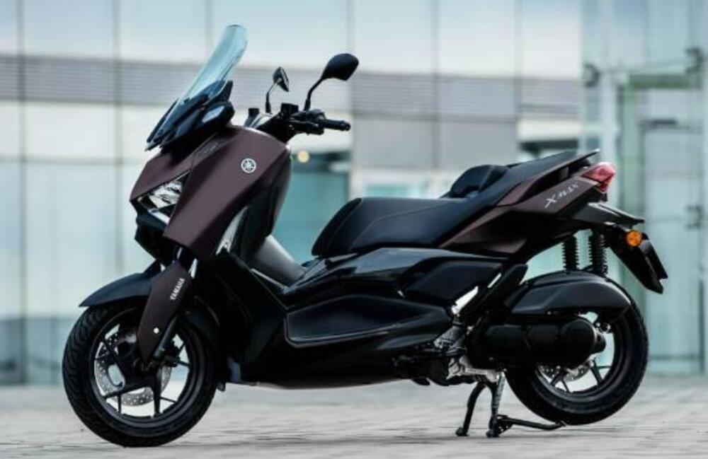 Yamaha X-Max 125 Tech Max (2025) (2)