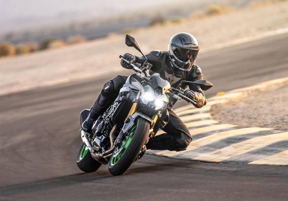 Kawasaki Z 900 SE (2025 - 26) (7)