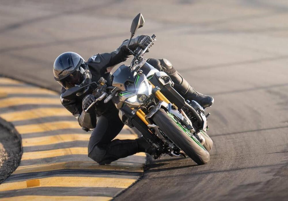 Kawasaki Z 900 SE (2025 - 26) (8)