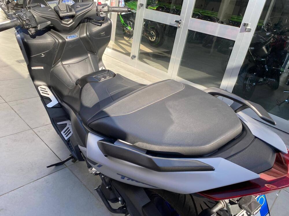 Yamaha T-Max 560 (2022 - 24) (7)