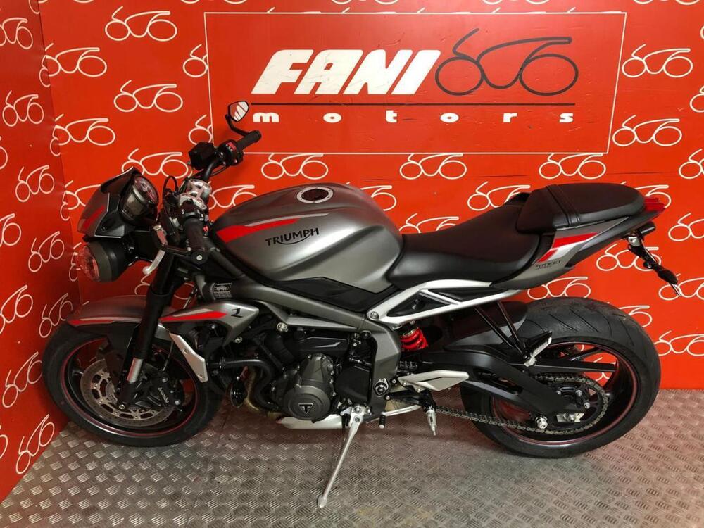 Triumph Street Triple R (2020 - 22) (3)