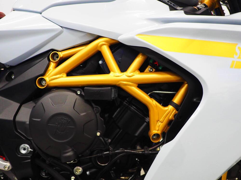 MV Agusta Superveloce 800 S (2021 - 25) (10)