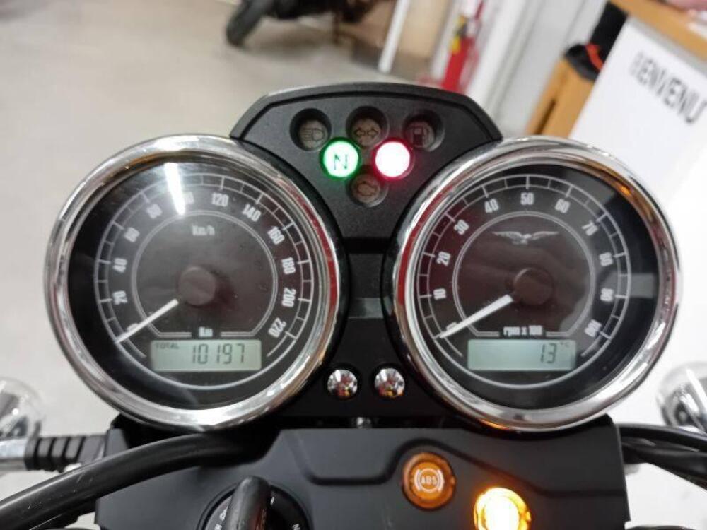 Moto Guzzi V7 II Stone (2015 - 17) (3)