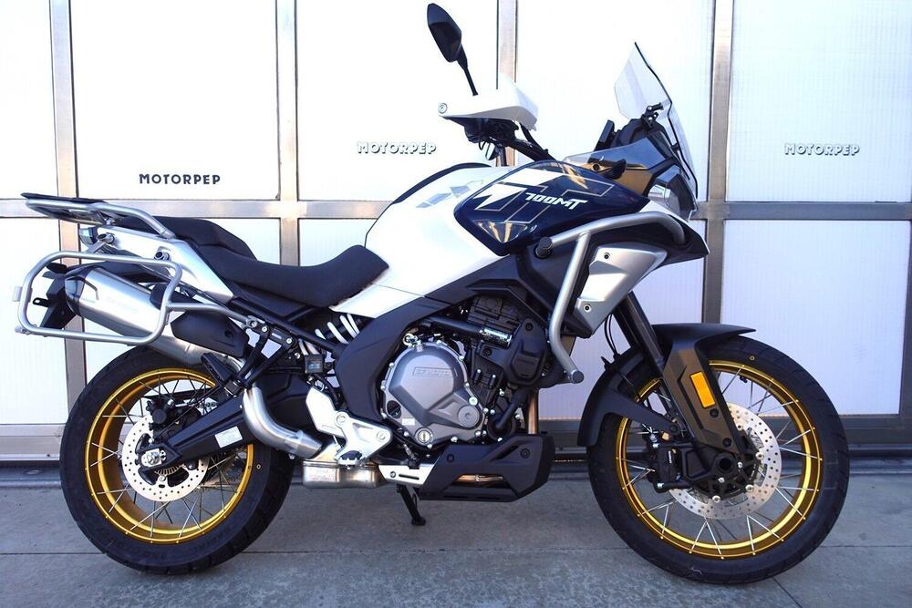 CFMOTO 700MT Adventure (2025) (2)