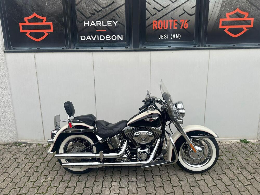 Harley-Davidson 1585 Softail Deluxe (2011) - FLSTN