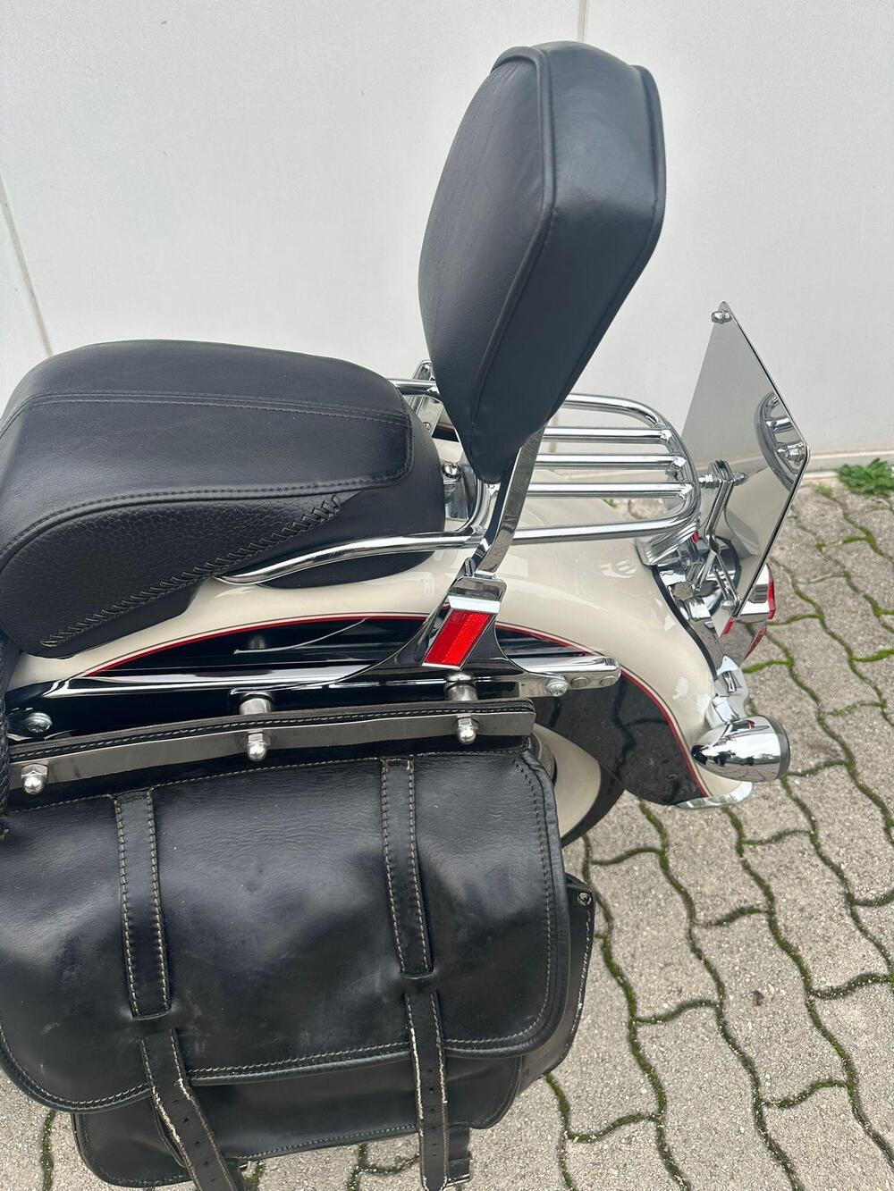 Harley-Davidson 1585 Softail Deluxe (2011) - FLSTN (7)