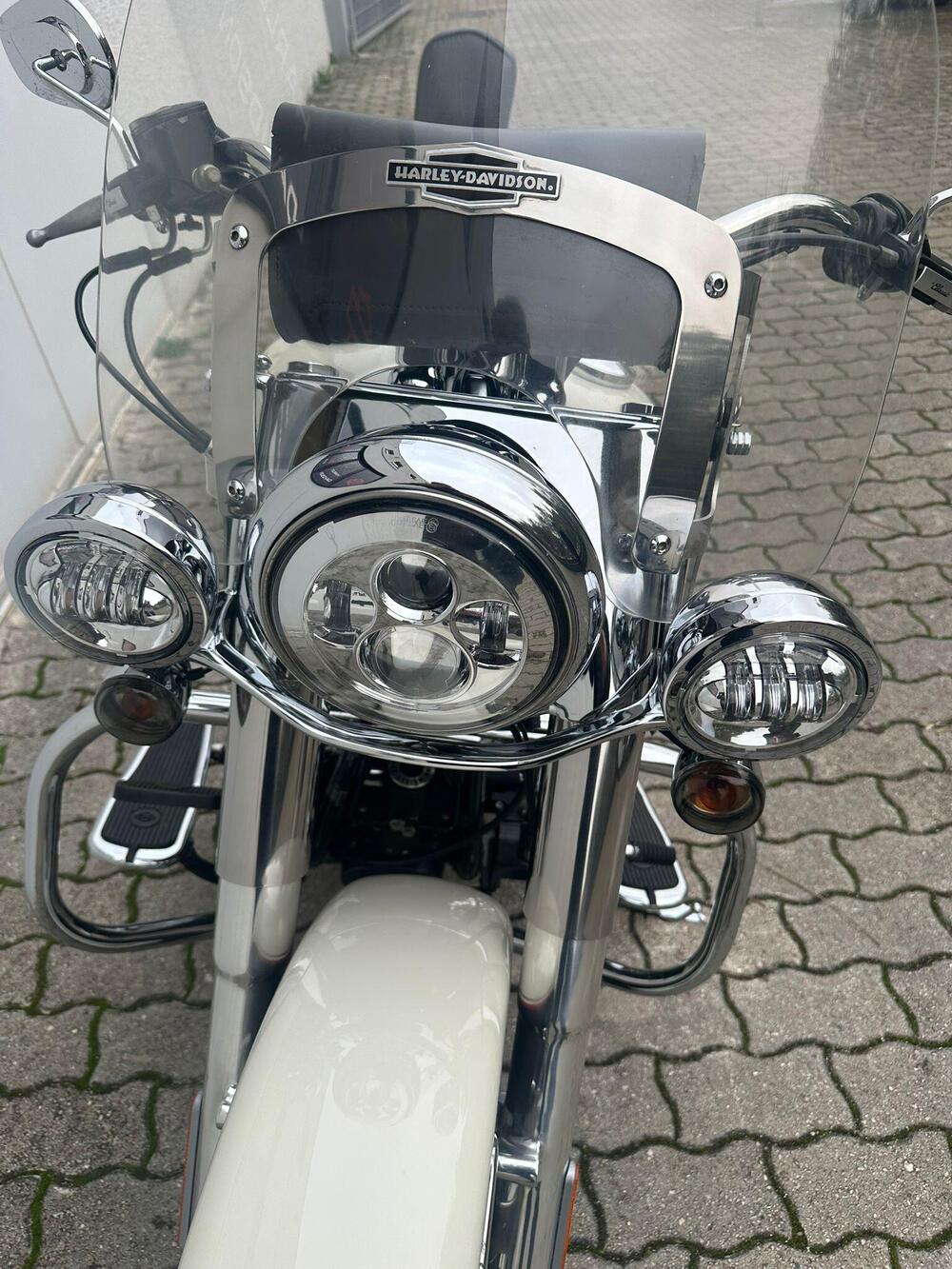 Harley-Davidson 1585 Softail Deluxe (2011) - FLSTN (8)