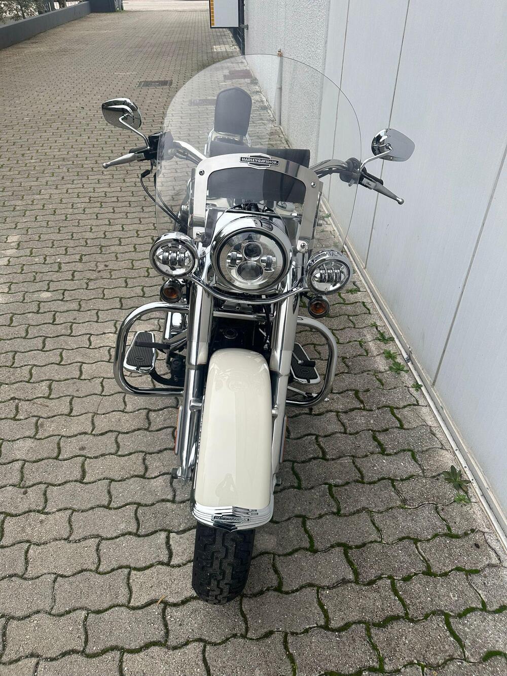 Harley-Davidson 1585 Softail Deluxe (2011) - FLSTN (11)