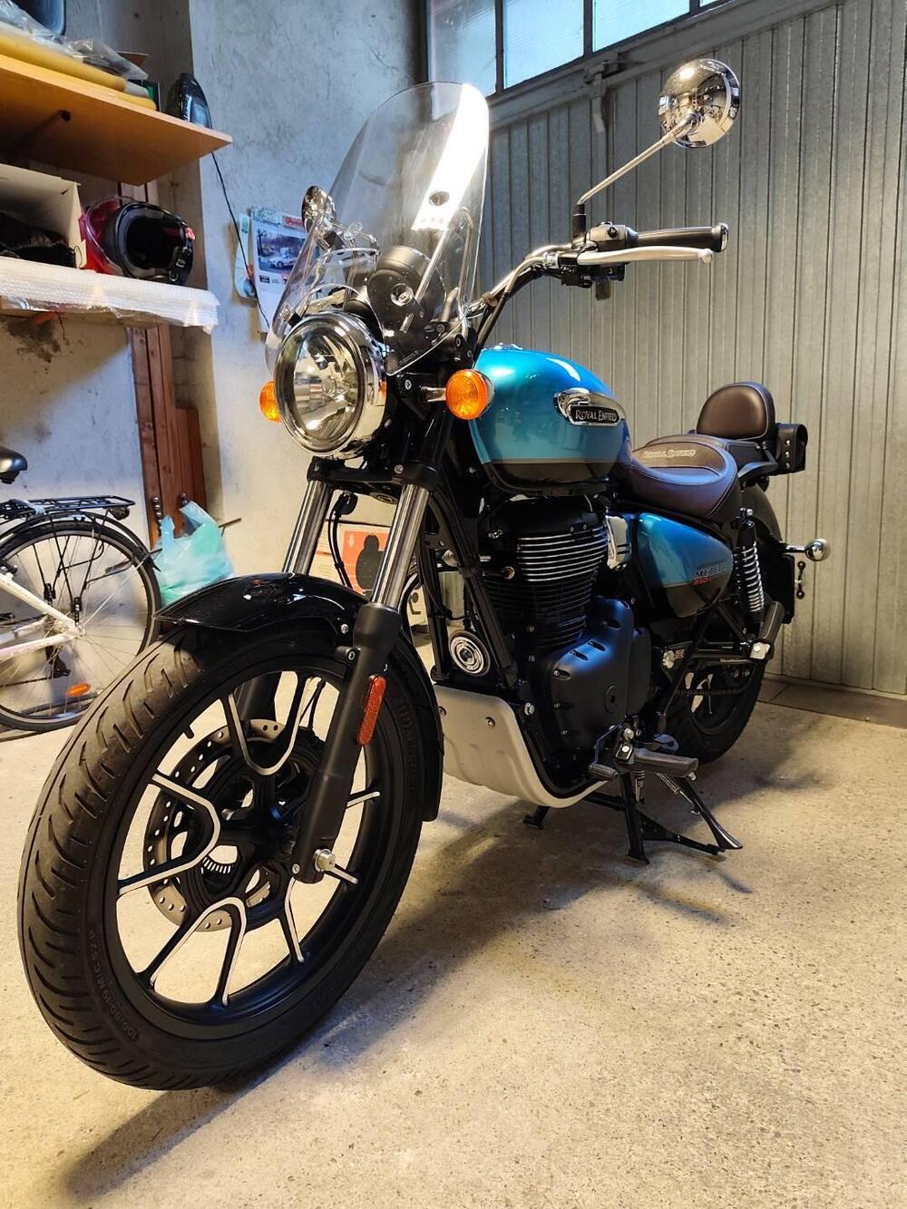 Royal Enfield Meteor 350 Supernova (2021 - 25) (5)