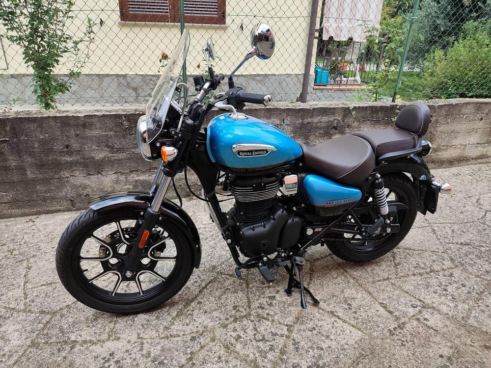 Royal Enfield Meteor 350 Supernova (2021 - 25) (6)