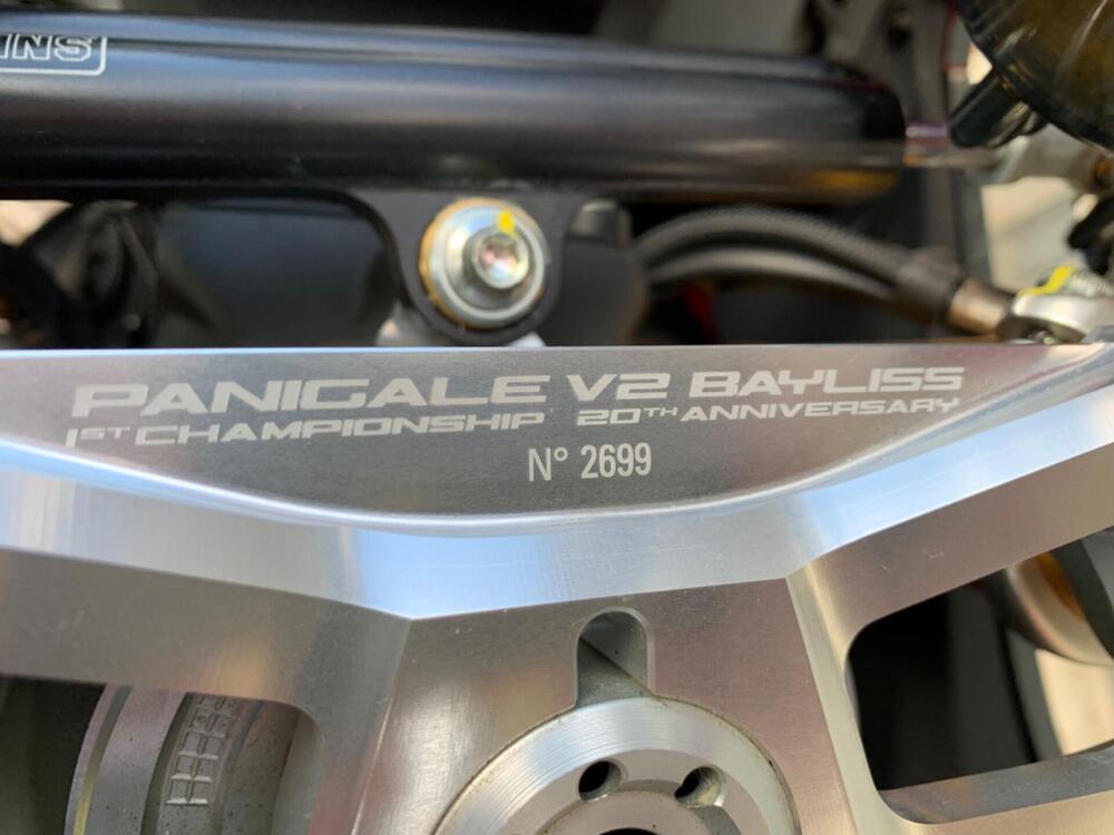 Ducati Panigale V2 Bayliss 1st Championship 20th Anniversary (2021 - 24) (5)