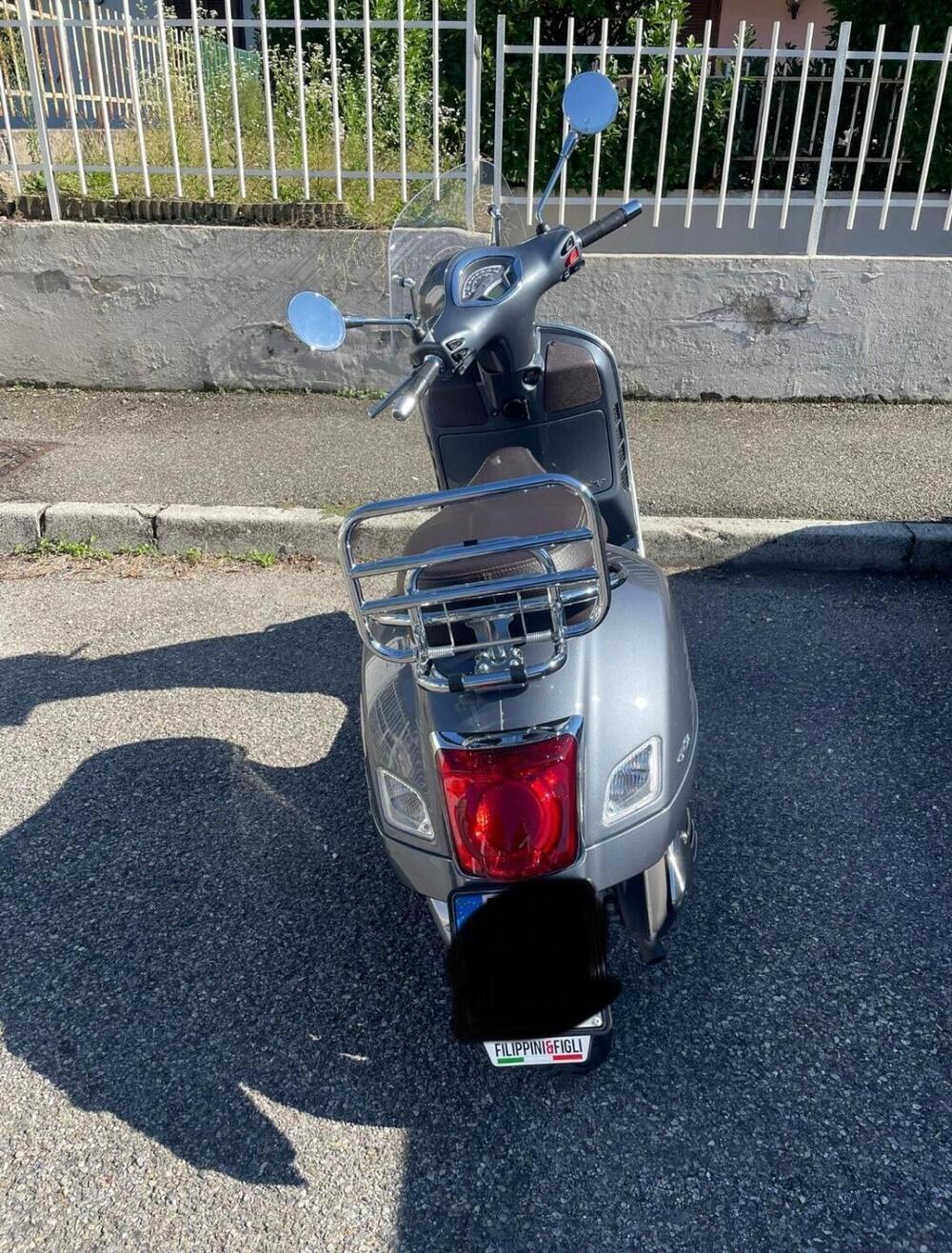 Vespa GTS 300 Touring Hpe (2021 - 22) (2)