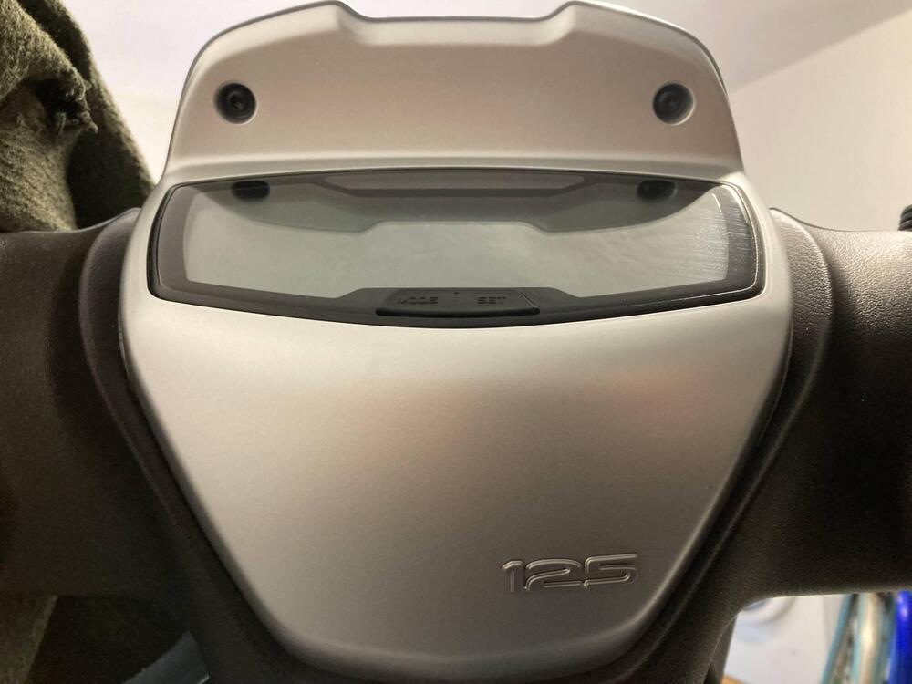 Piaggio Medley 125 (2025) (11)