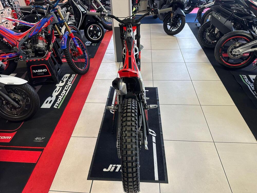 Betamotor Evo 300 2T (2025) (4)