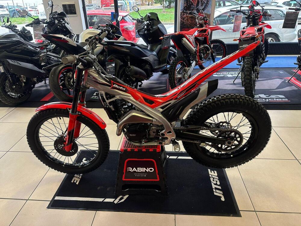 Betamotor Evo 300 2T (2025) (6)